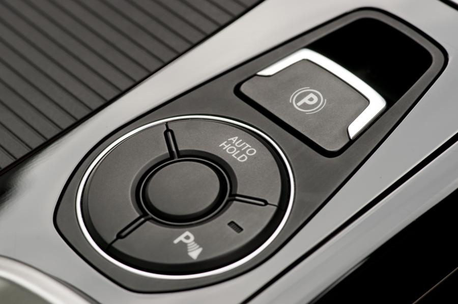  Hyundai i40 Station Wagon CRDi 2011 года  (UK) (фото 51 из 146)